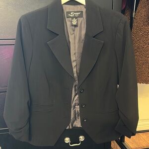 Sharagano Black Sport Coat with Notched Lapel and Ruched Cuffs
